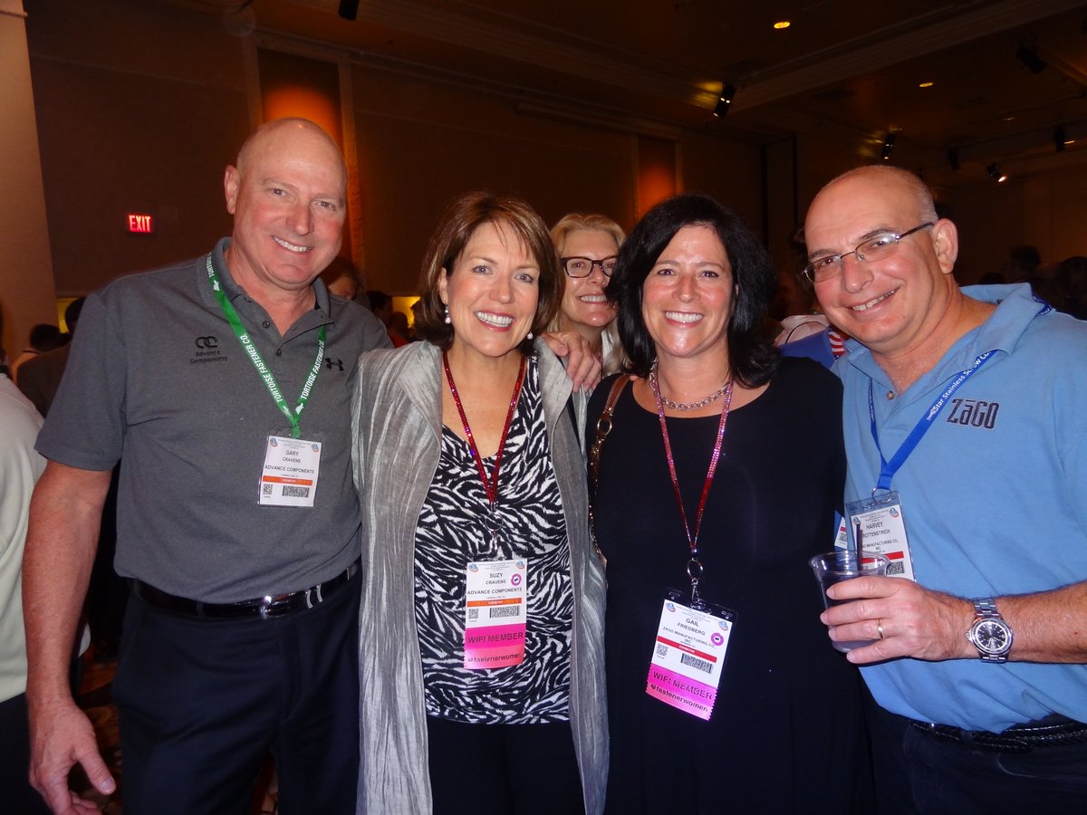 Link Magazine tweet media