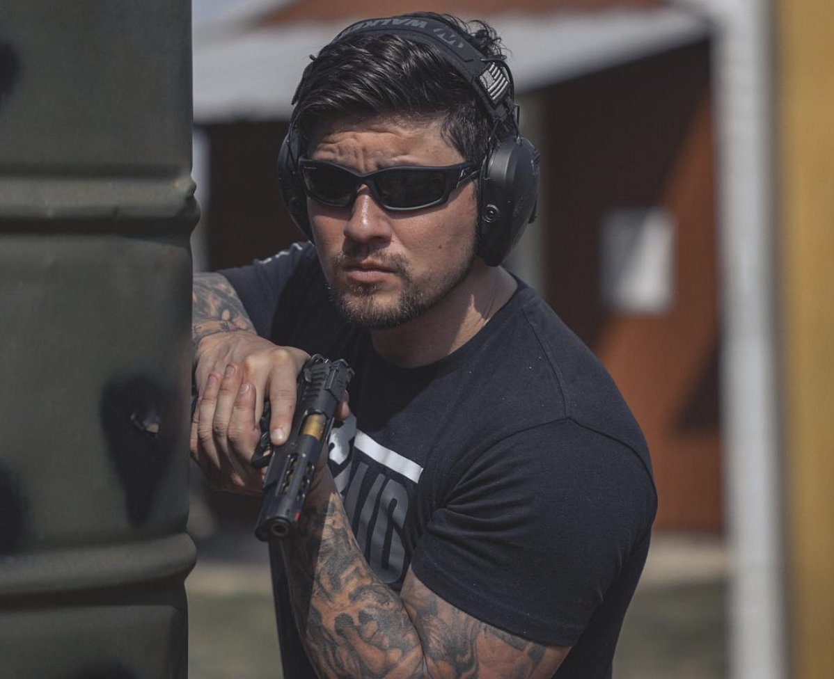 Edge_Tactical's tweet photo. Face it, our glasses look good.

Multiple reposts from @Eli_Doubletap!
#edgeeyewear #ballistic #eyeprotection #tactical #rangeday #coursecleared #coupleswhoshoot #pewpew #AKguy #defendyourvision #worksafeplaysafe https://t.co/5lQsWytOKl