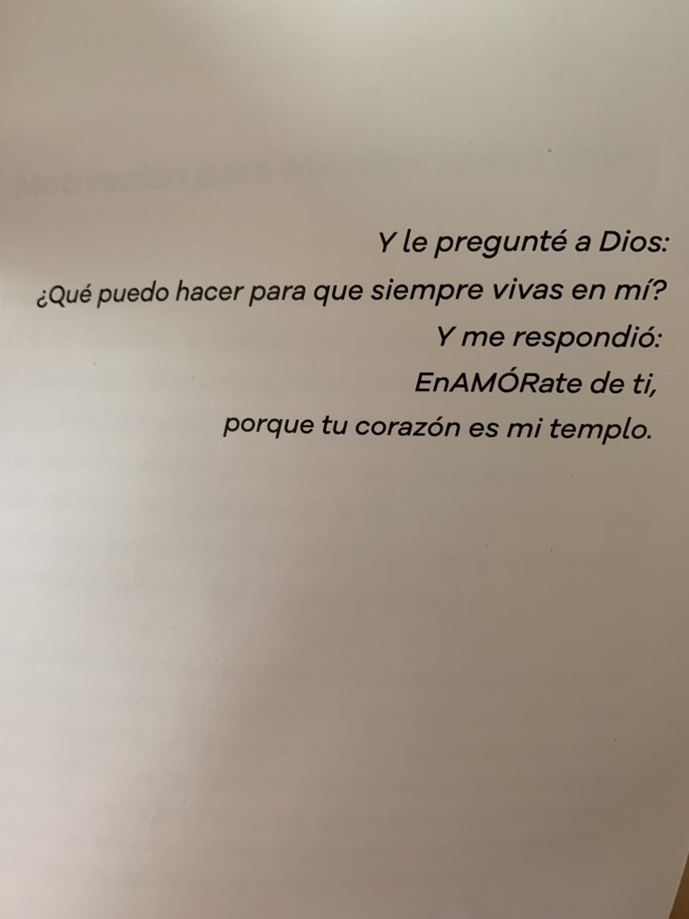 IvettPiedrahita's tweet photo. Llegó a mis manos, por DIOScidencias del uniVERSO este hermoso libro, ‘Vida Amar y Ya’ de Erika Mariot. Les comparto esta bella #Reflexión para hoy. https://t.co/XldkX1Fe1H