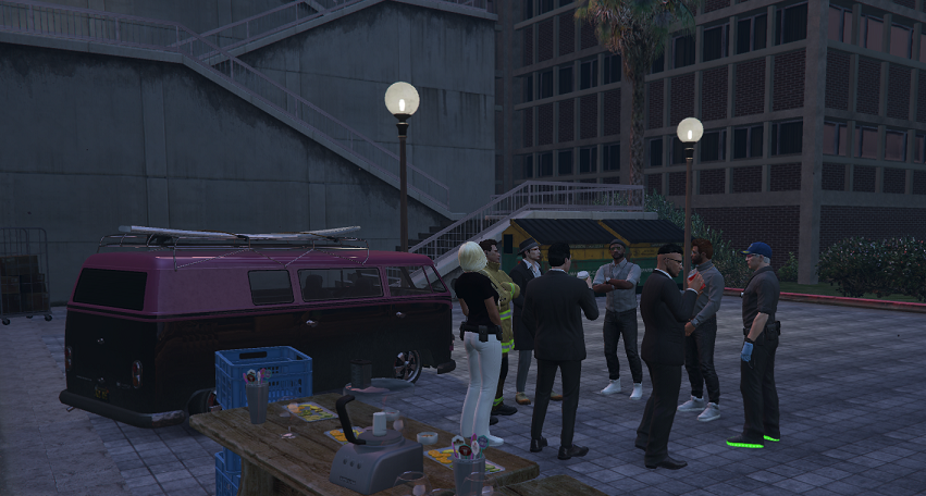 WildLifeRPcom's tweet photo. Auch gestern hatten wir ein schönes Event der NZLS - Blutspende rettet Leben :D auch in San Andreas. Klein aber fein haben die Bürger gespendet, gegessen und mit uns geplaudert. Dankeschön! https://t.co/v6Iuh8hYLr #gtarp  #german #stream #gta #onlinegame #fivem #lossantos https://t.co/zySsRwQBBH