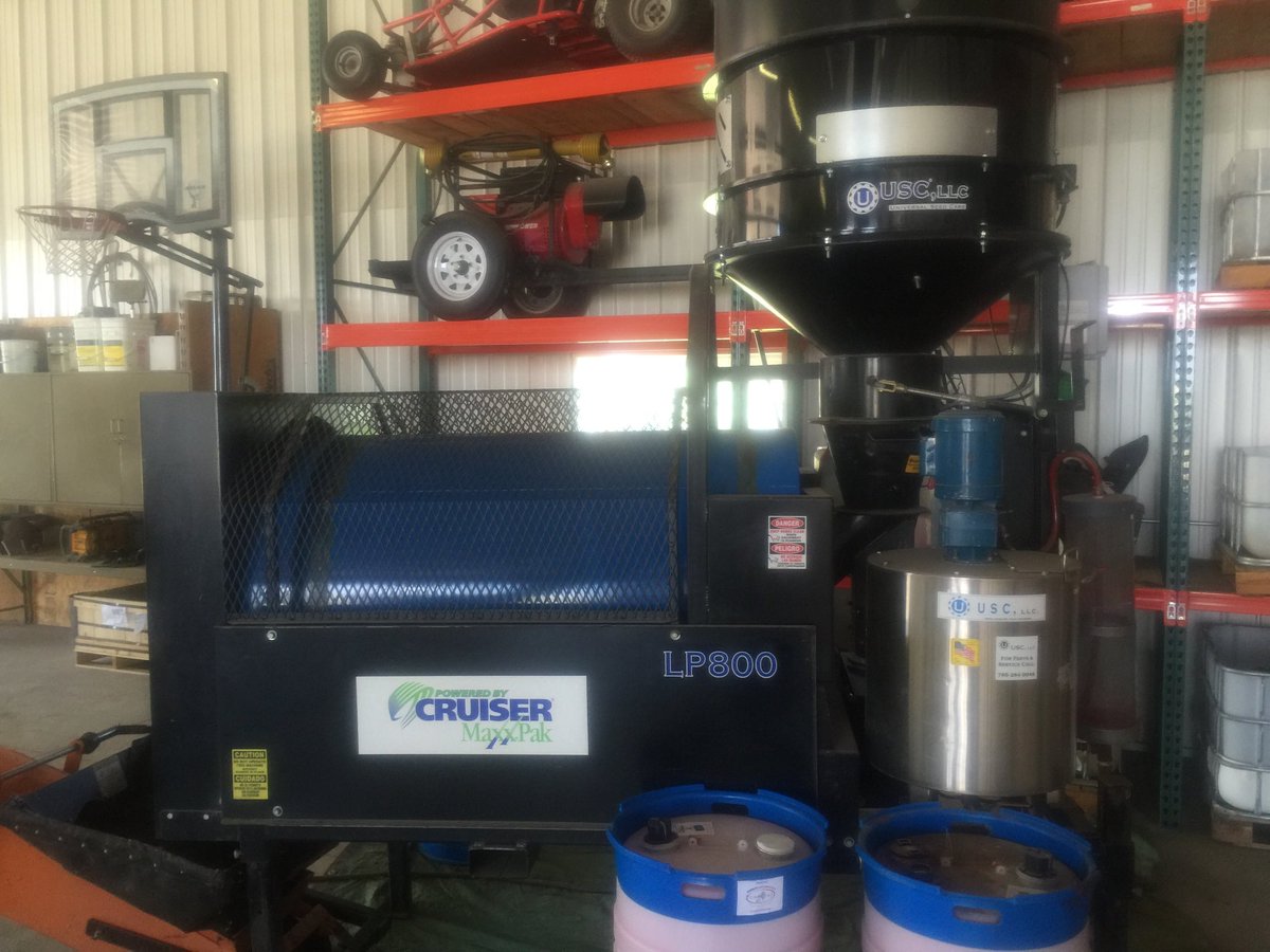 DirectEntInc's tweet image. #SeedTreating Season is here!  R u using a ⁦@USC_LLC⁩ #LP800 #LP2000 &amp;amp; needing an upgrade or a refresher? Parts? Tips &amp;amp; Tricks on being more accurate? The the #DEITeam can take care of u.   ⁦@pottinger_ryan⁩ @danielfedders⁩ @bobjoehl⁩ @DustinWoebbeki1⁩