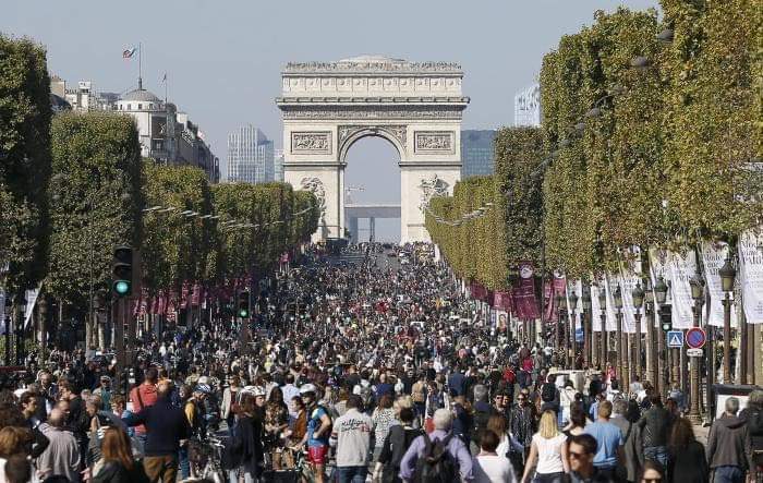 stopactus's tweet image. #COVIDー19 les parisiens après 19h !
#confinementjour23