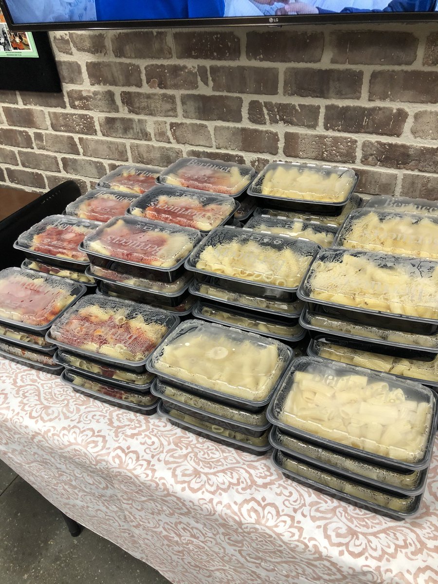 A great big THANK YOU to our hard working and dedicated associates coming in every day to take care of our customers! Bertucci's for all, 😊 #Roaring20family <a href="/HD6220/">Home Depot #6220</a> @JaredPare1 <a href="/ShayThomasTHD/">Shay Thomas</a> <a href="/DianeRaymond26/">Diane Raymond</a>