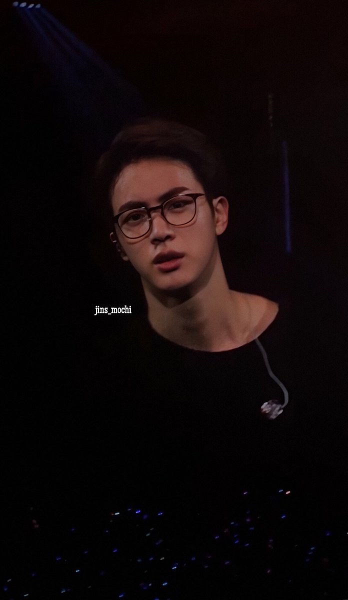 BTS fan taken pics at concerts, the longest thread