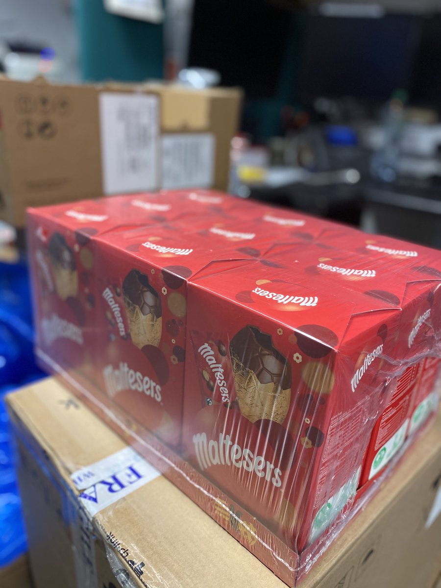 VinnyGUFC's tweet photo. Many thanks to #MarsIreland for their delivery of Easter eggs to the IT Department in Galway University Hospital this morning. A very nice gesture that was much appreciated! 👌🏻 https://t.co/ZMsyCq1kxB