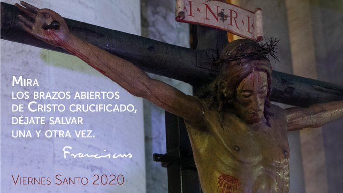 Celebraciones del Viernes Santo en una vacía Basílica de San Pedro