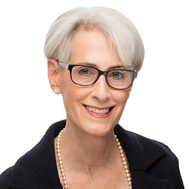  #PTB005: Ambassador  @wendyrsherman, one of the leading and most prominent experts on  #Iran, shared her thoughts on the  #maximumpressure campaign with us. A year later, we see the administration's policy continues to fail.  https://soundcloud.com/user-954653529/wendy-r-sherman-interview-early-warning-with-kelsey-davenport-of-the-arms-control-association