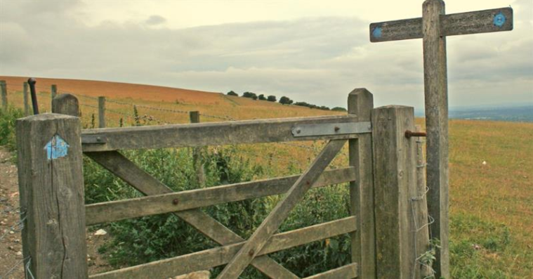 With the #Easter bank holiday ahead, we have created posters members can download and print to help the public use the countryside footpaths responsibly during the #Coronavirus pandemic. Find out more here: ow.ly/xN2B50z9Gms