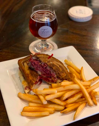 Ten Nighty has a "New Family Style food Menu" starting Thursday, April 9th (Serves 4-5 for $50) Order in advance for your family's dinner! FYI: Regular menu available. Order: (224) 432-5472 or Online: ow.ly/b0dE30qwByt 

<a href="/Ten90Brewing/">Ten Ninety Brewing</a> #GlenviewIL #Glenviewdining