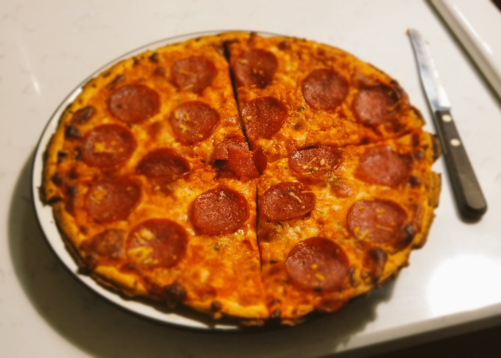 PIZZA 3. I'm not sure I tasted anything but the sauce. Crust was basically a dried out cracker vs a "thin crust", I have no memory of cheese, everything is foggy, what day is it? Expected better looking at the frozen before but sadly that's how life is now. I ate it. C rating.