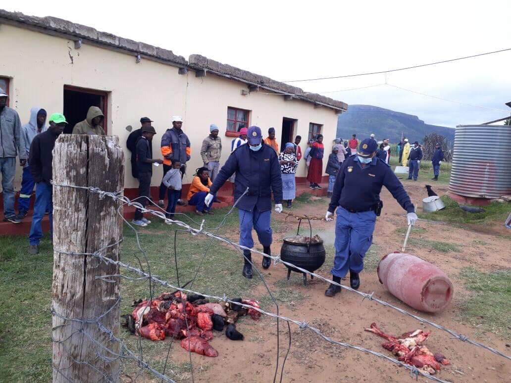 SbuMasang's tweet image. This is pure disrespect
Please respect our ancestors😠!