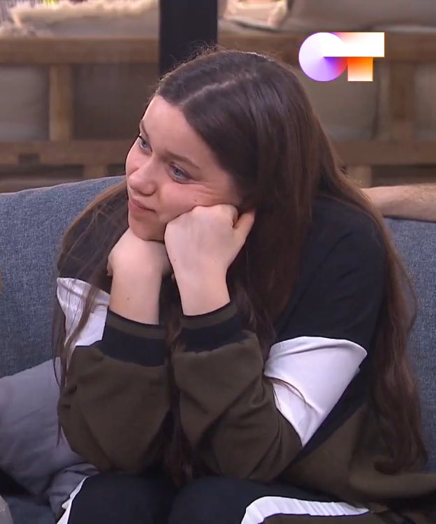 Mirando a <a href="/hsfmmr/">𝙈𝘼𝙏𝙏𝙃𝙀𝙒</a>