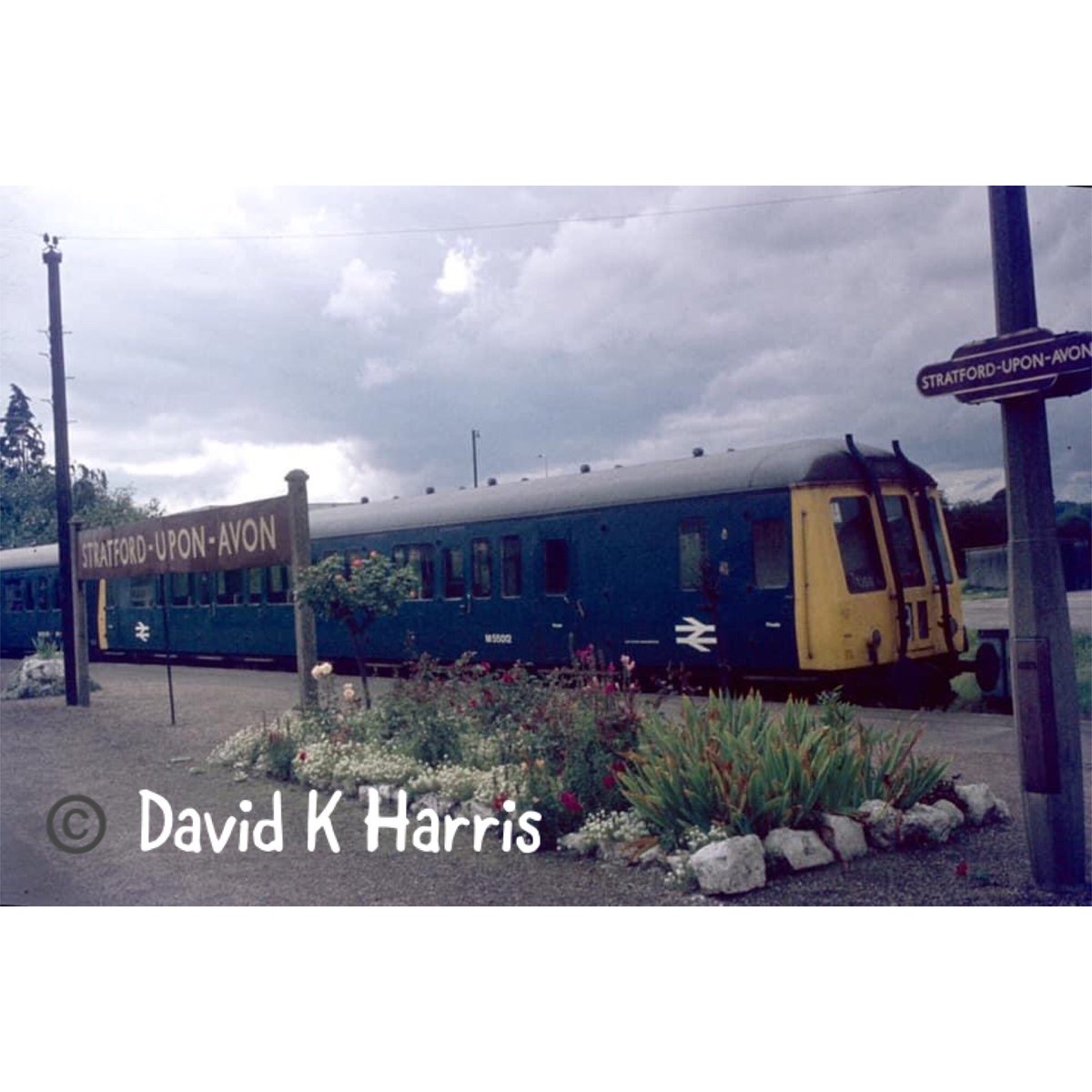 RailwayTrust's tweet image. Expanding the pictorial history of ‘bubble’ #class122 55012 takes us back to 1975... spans 45 years of this units history