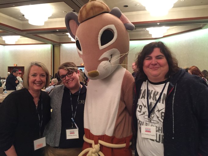 Ohioana's tweet photo. #ThrowbackThursday! #LibraryMouse made some new friends at the 2017 #OhioanaBookFestival! @pinatadirector @epattou https://t.co/dyZifg2nMa