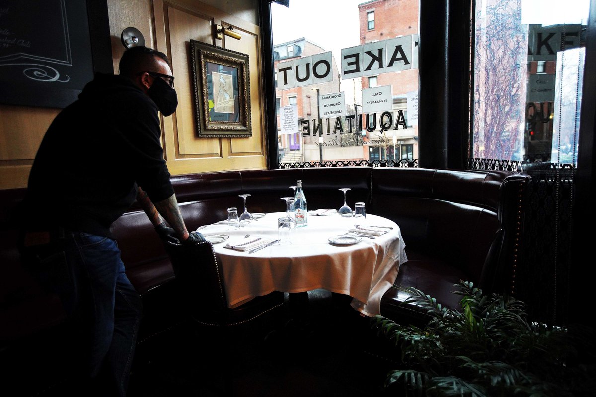 voxdotcom's tweet photo. “There will be no reservations in the United States of America. What do we do?” - @nickkokonas

In this episode of #ResetPod, host @adrs explores how delivery apps are harming restaurants during the pandemic with @calaesthetic and how they don’t have to.
 https://t.co/TggyfURjjt https://t.co/PJHAAPwIbn