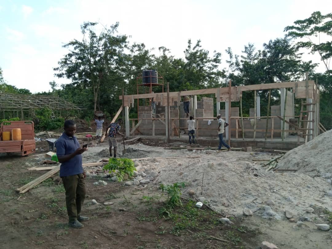 AfricaBok's tweet image. Progress on the Soap Resource Center at Senase Berekum. #iomghana #stopirregularmigration #BOKafricaconcern