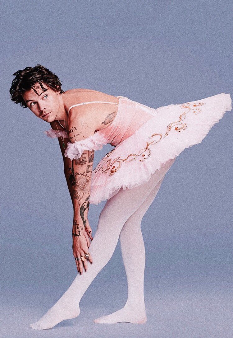 a thread absolutely no one asked for:harry styles as onstage ballerina!claire 