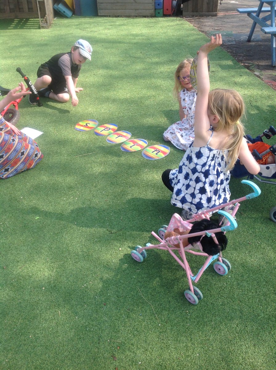 HeadCkis's tweet photo. Today we enjoyed going on a word hunt outside. Our hunt led us to find the word 'Spring'. We finished our word hunt with a lovely story together in the sunshine. Happy Easter everyone. Missing you all lots xx https://t.co/CopYqrMS0k