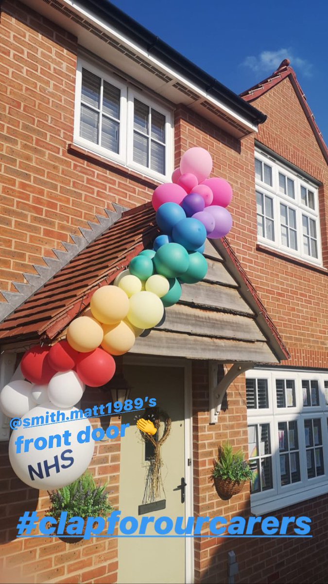 👏 <a href="/MattSmith2610/">Matt Smith</a> is clapping for our carers at 8pm - don’t forget to join in! #ClapForOurCarers #ClapForTheNHS #ClapForKeyWorkers 👏