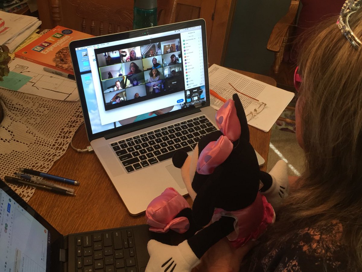 BCK8Bears's tweet image. Mrs. Varney showing her BCK8 Spirit during a remote learning session today! #bck8bears @BCK8Bears