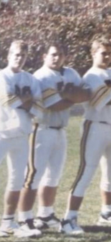 spartahslibrary's tweet photo. Coach Marchiano &amp; Coach Slobodzian throwin’ back!! @SpartaAthletics @Sparta_HS https://t.co/jQ6796z071