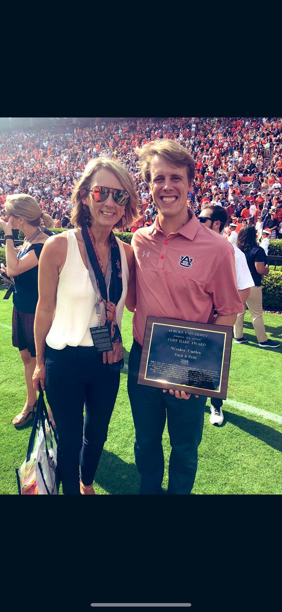 MichelleKeesee's tweet photo. Thanks @LindseylLong for the “work in sports” challenge! Post 4 pics and/or donate $20 to a charity! I challenge @MeaganHoosh @Cmiles7ut @CathyBCapps @DrJenn3 https://t.co/jswBoqJ9d9