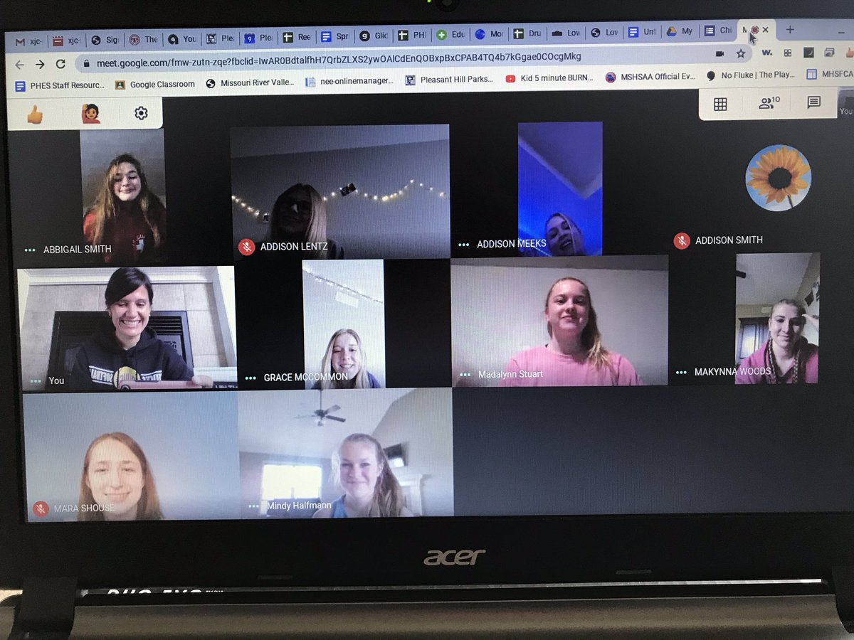 ChristyLReeves's tweet image. Super excited I was able to visit with some of our incoming freshman this morning!! Can’t wait to get started with them soon!! #ChicksSoftball #ChickStrong