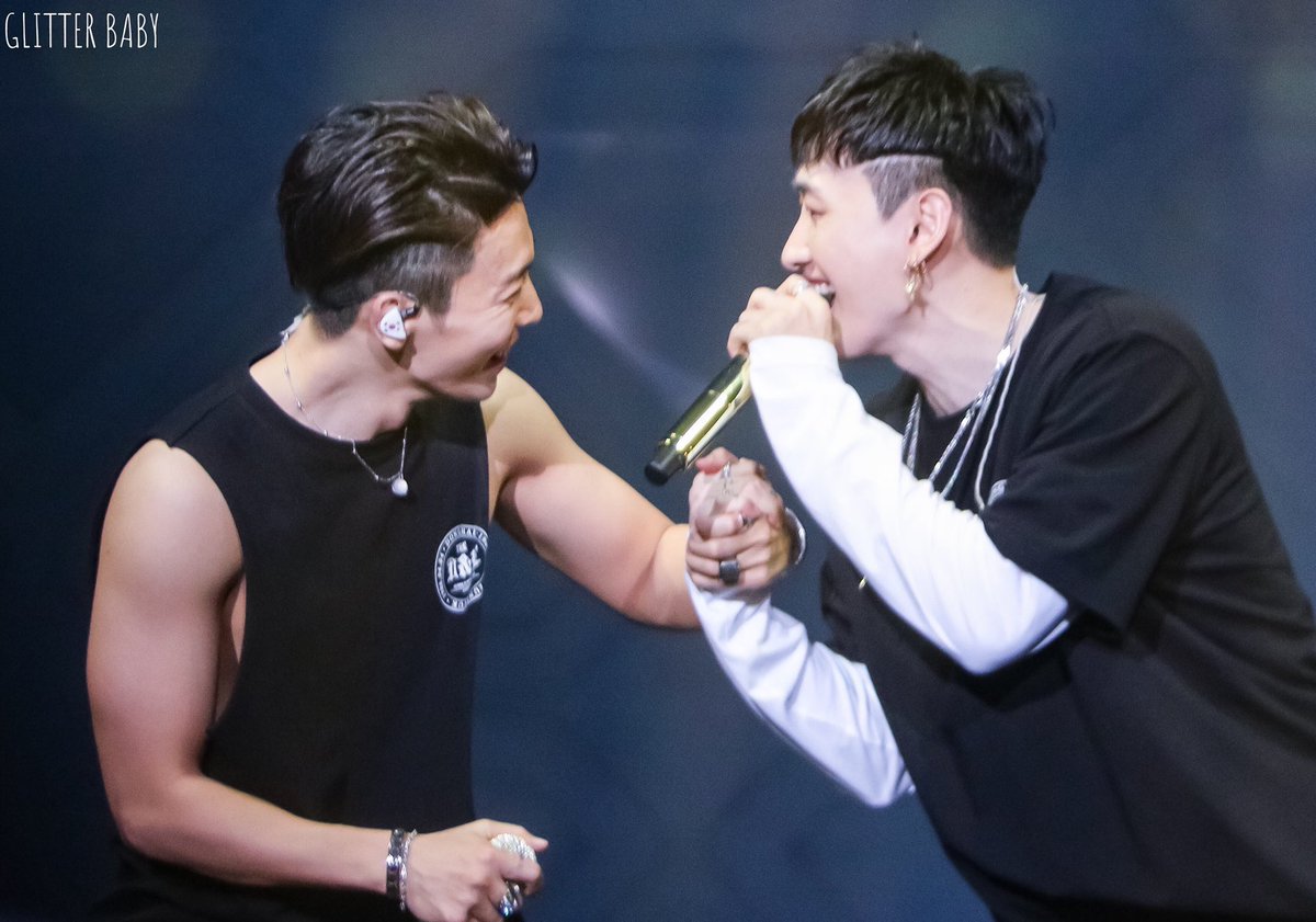 donghae’s arms: a thread