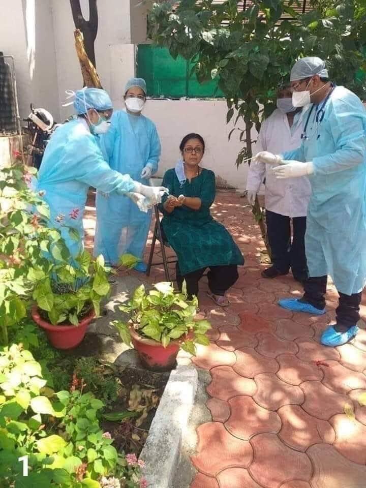 rksingh2226's tweet image. Kanika Kapoor from UP tested negative,,,,but same time Kanika Kapoor of MP get infected..both r well educated highest idiocy..FIR should be done by mama ji ..😍👎