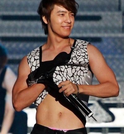 donghae’s arms: a thread