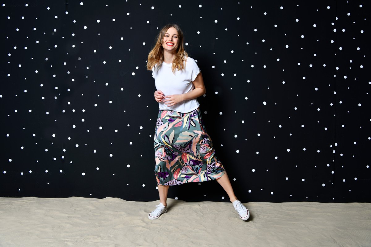MJmode_MJcasual's tweet photo. Tropical vibes bij Street One.
Nu voor jou op onze webshop https://t.co/oqe0ZaK6HE
T-shirt: € 23,99
Rok: € 39,99
#onlineshopping #kooplokaal #streetone https://t.co/TkS6qO4fVh