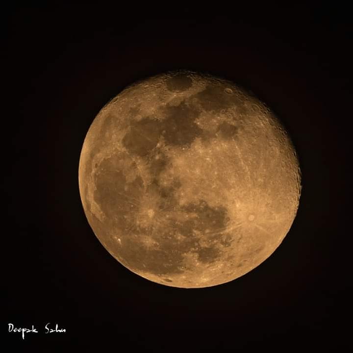 mrdeepaksahu's tweet photo. Super Moon, April 9 2020
#supermoon #supermoon2020
#lunar #Moon #astro
#Bhubaneswar #odisha #perigee
#Odisha #iamnikon #nikonasia #deepaksahu @BBSRBuzz @incredibleindia @odisha_tourism @NikonIndia https://t.co/Wn1f3N28IF