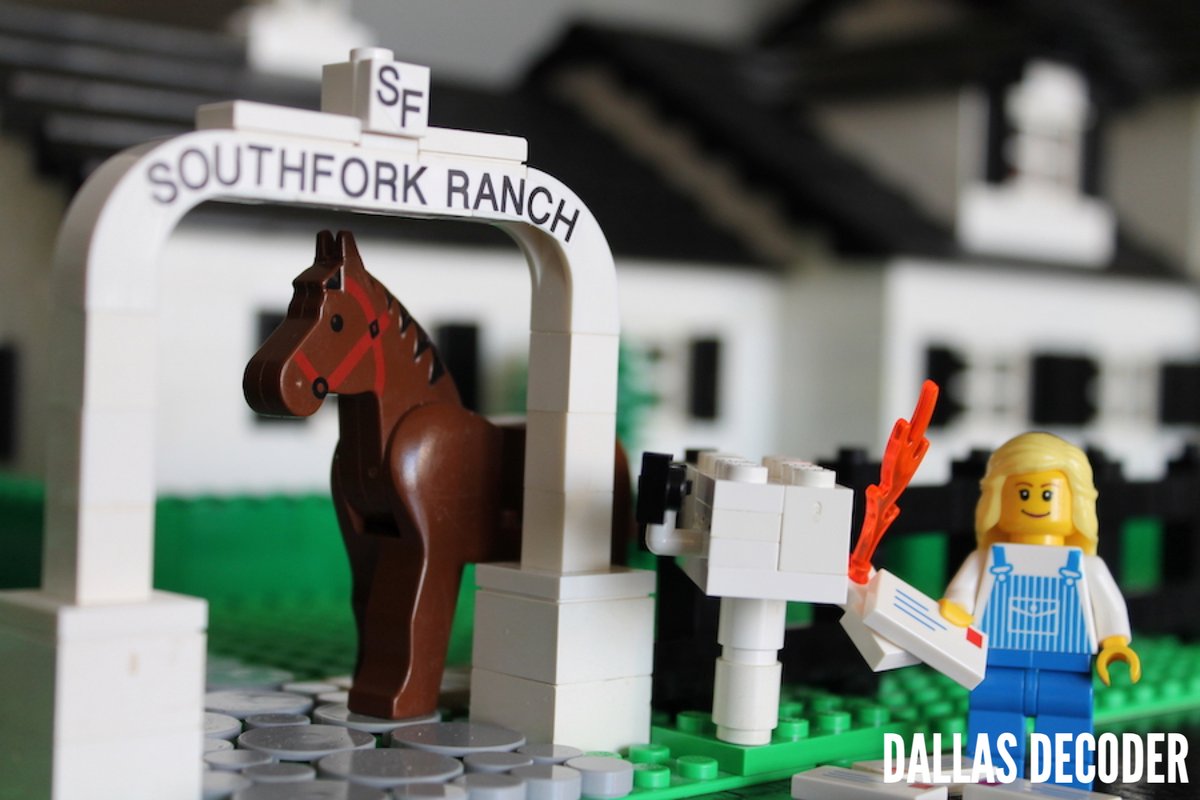 DallasDecoder's tweet image. Never send Lucy to get the mail.