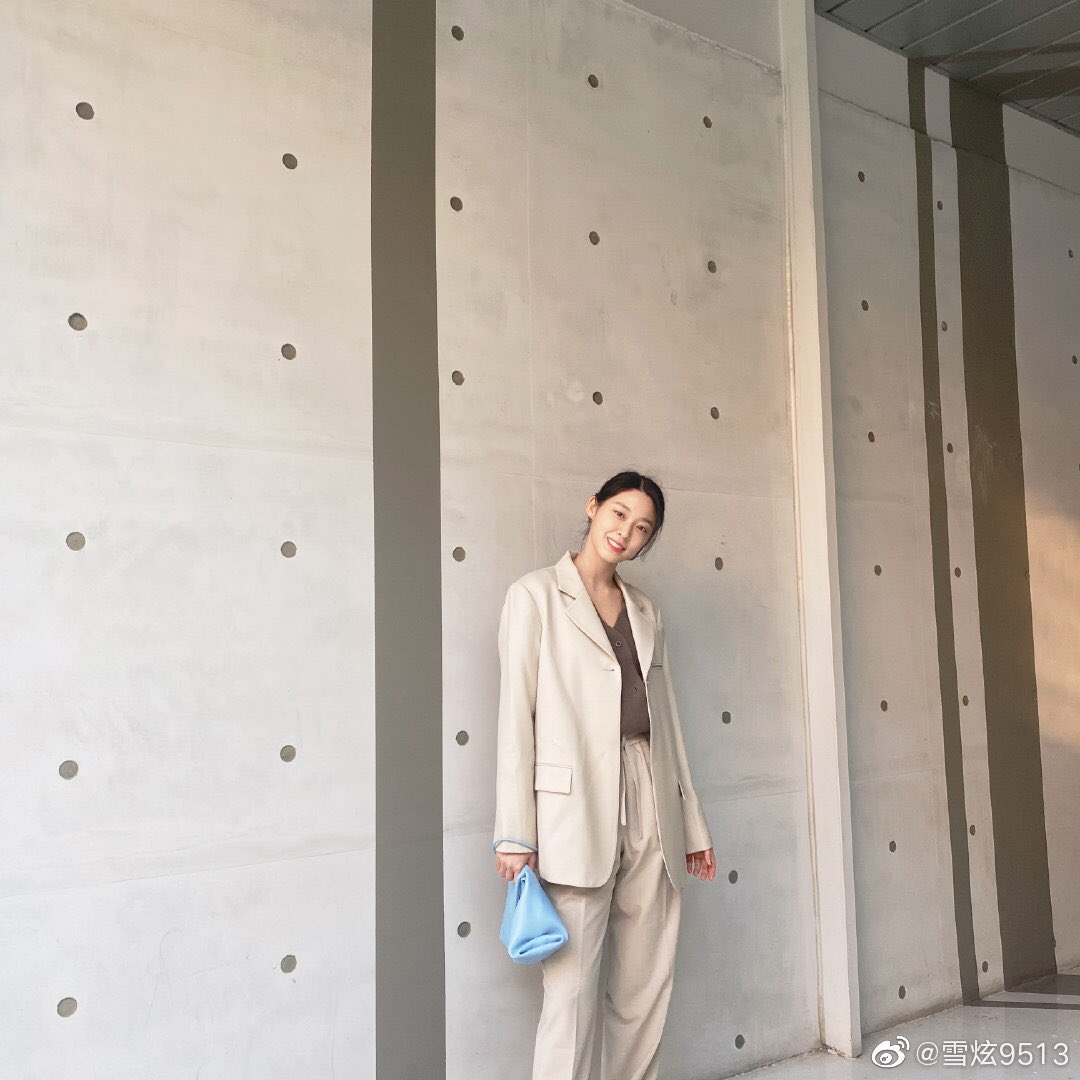 seolhyunhk's tweet image. 200410 Seolhyun Weibo update 

#AOA #Seolhyun #설현 #雪炫
weibointl.api.weibo.cn/share/13858562…