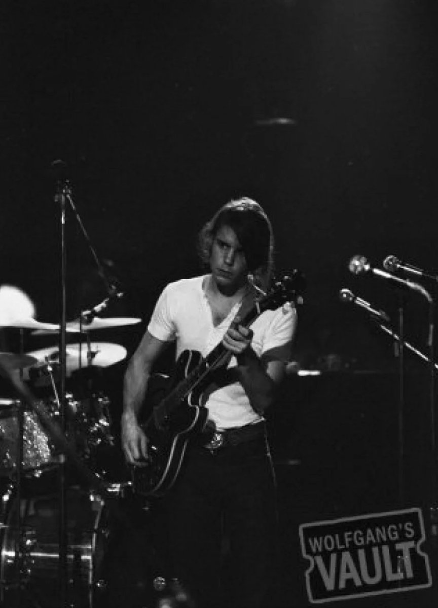 somebody shouts an unintelligible request & weir responds (mostly off-mic) “hey miles, play sketches!” [5/8]