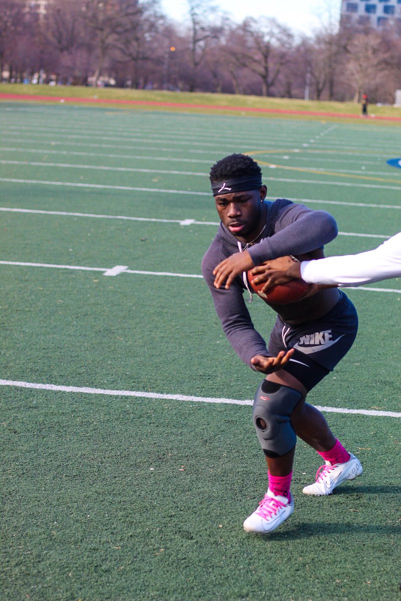 ComerFootball's tweet photo. Big season ahead for 2021 captain @TLJ_1223 he’s a 173 Pound ATH Can get it done on and off the field has a 3.7 GPA. (Played QB for us but will play RB on collegiate level) check out his film Check out this highlight! https://t.co/9w2lQcKY2r @EDGYTIM https://t.co/3wIB2x9JO8