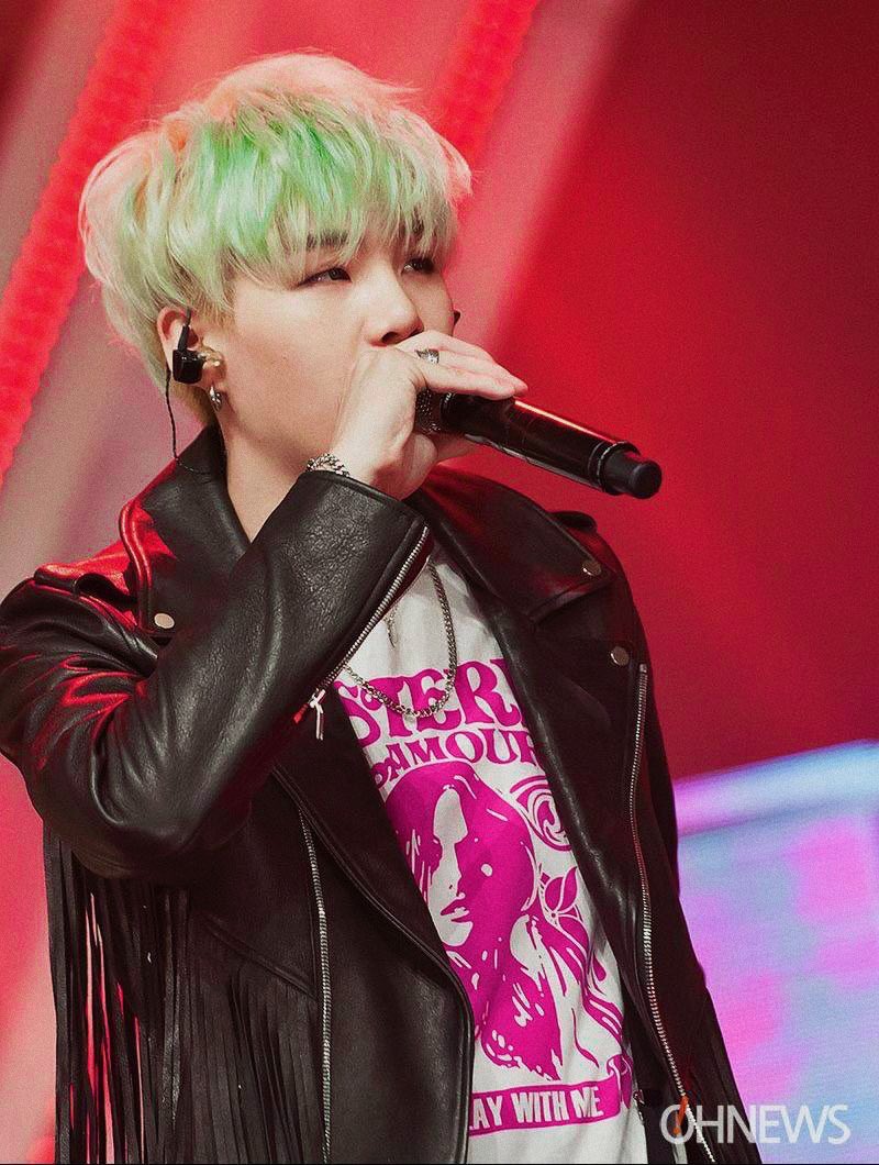 yoongis natural haircolor; a thread
