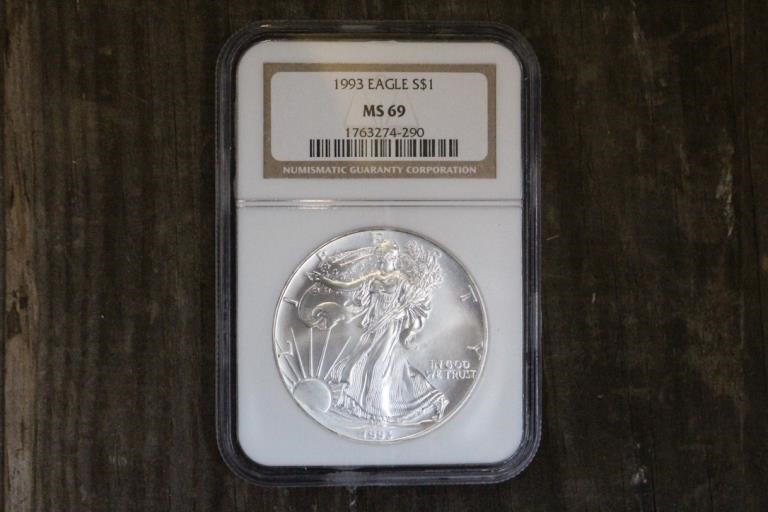 atc_auction's tweet photo. 1993 MS69 American Silver Eagle. Bid NOW at https://t.co/Qy3ddfnb7l

#coins #currency #coincollection #coincollector #coincollectors https://t.co/mo99e7IDX0