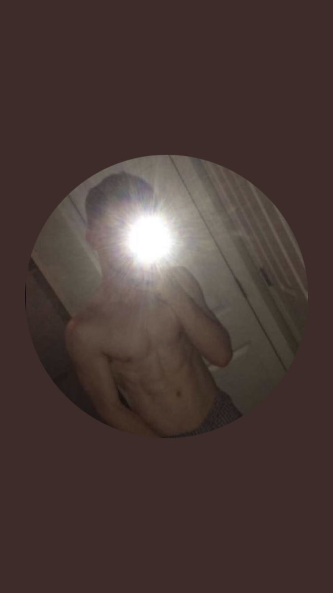 TrapStarDavidd's tweet photo. @Betsgrinds Look at you, bitch ass nigga https://t.co/IuVZDX47db