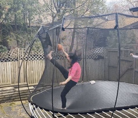 JeeYunTV's tweet photo. Trying to prove to my son I’m young only to realize I’m old. Live. Laugh. Leave the baller tricks to the kids. Actual video in my IG. #StayHome #StaySafe #StayHomeSaveLifes #momlife #motherhood #dunkfail #trampolinefail https://t.co/5ag2XILwJI