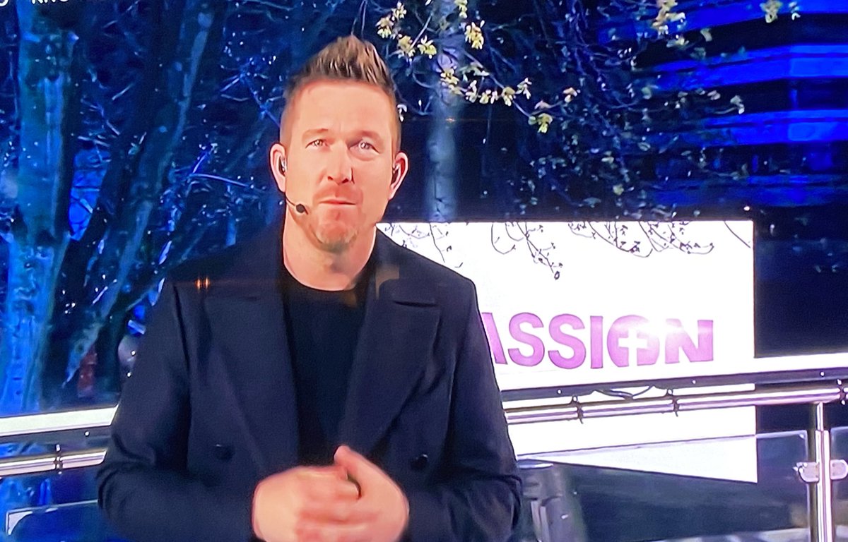 douwegerlof's tweet photo. “Ik zou graag leven in een wereld waar anders zijn niet eng is” #TP20 #ThePassion https://t.co/HF8oreX0Fm
