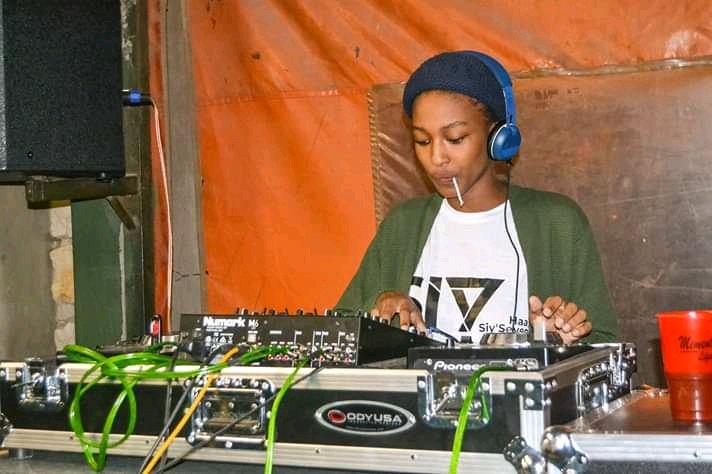 Stop waiting for others to celebrate you.... set your goals, achieve them, and clap 👏 for yourself!!!