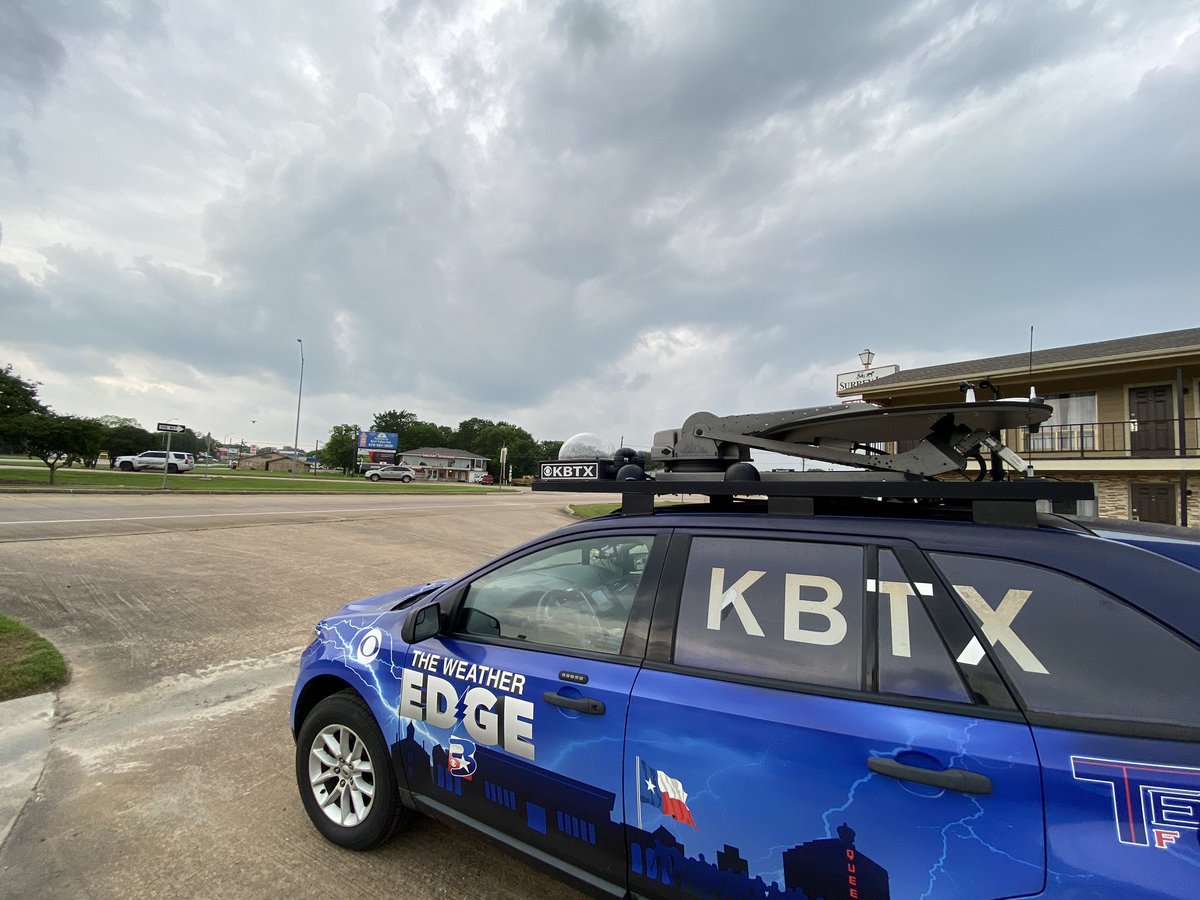 KBTXMax's tweet image. Headed toward this Milam/Lee County storm in the #WxEDGE