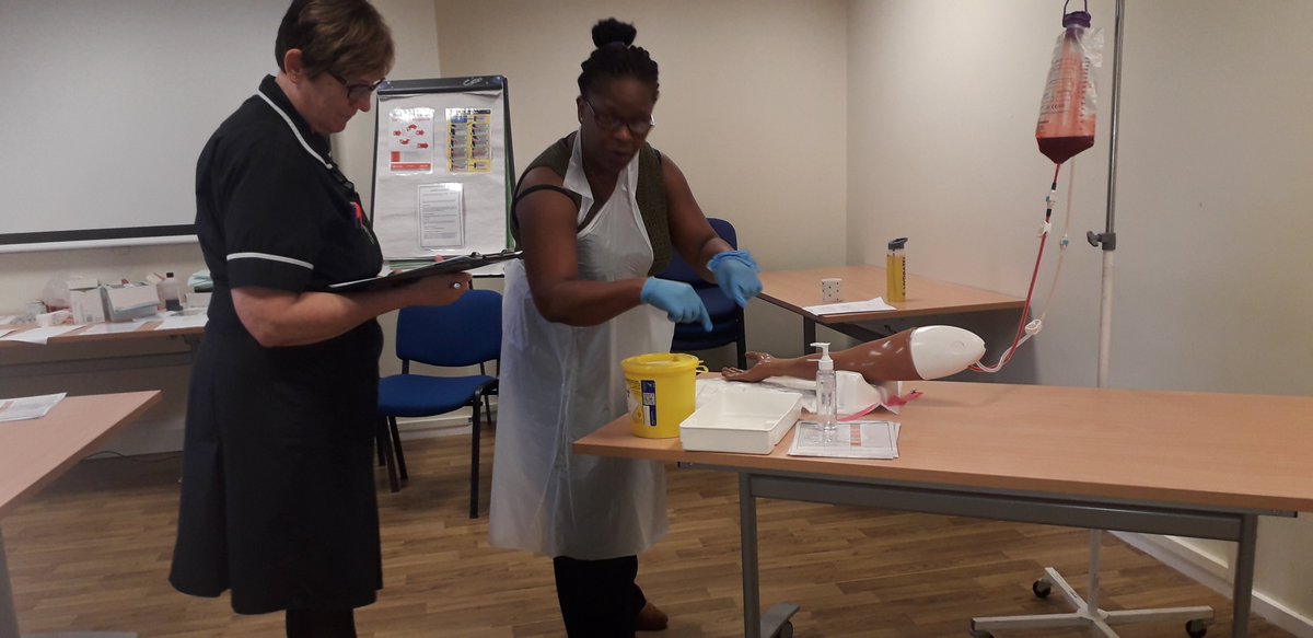 donnaglossopNHS's tweet photo. The fab @BrindleKay leading the clinical skills #ANTT #Venepunturecannuation with newly qualified nurses @boltonnhsft https://t.co/bEqUdyG2dO