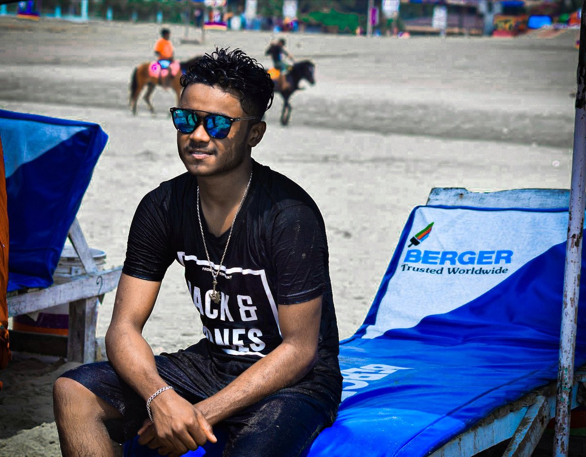 #ShuvO_rAj_
2 yEAr_AgO_