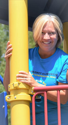 It's #nationalassistantprincipalsweek! Just like the poles of a school playground, Mrs. Story is unwaveringly always there to hold us up, to lean on and have fun with especially during a year filled with many transitions! Thank you for being our pillar of strength! 🏆