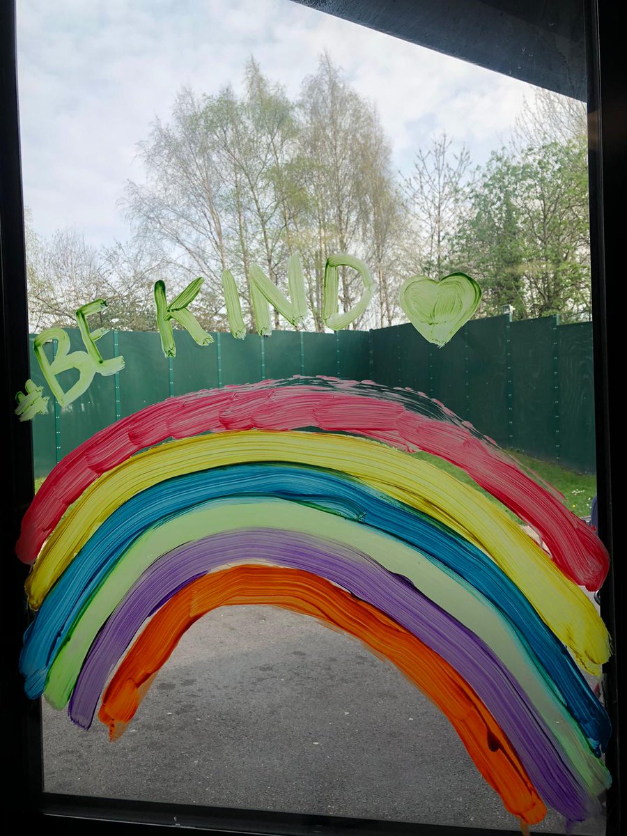 lauren_3405's tweet photo. Today's activity on poplar ward!  #gmmh #staysafe #poplarward @poplar_leanne @Hazel_ParkHouse https://t.co/otQO53b7Dg