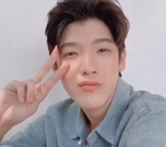 jimmy’s pout/ kissy face: a VERY necessary thread: