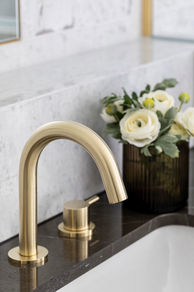 SingerDesignLtd's tweet photo. Wash your hands! 
Close up of our master en suite tap at our Residence One project.
#singerdesign #residenceone
#interiordesign #bathroomdesign #belgravia #development #luxuryproperty #propertydevelopment #propertydevelopers #WashYourHands https://t.co/DTJOaWxrXB