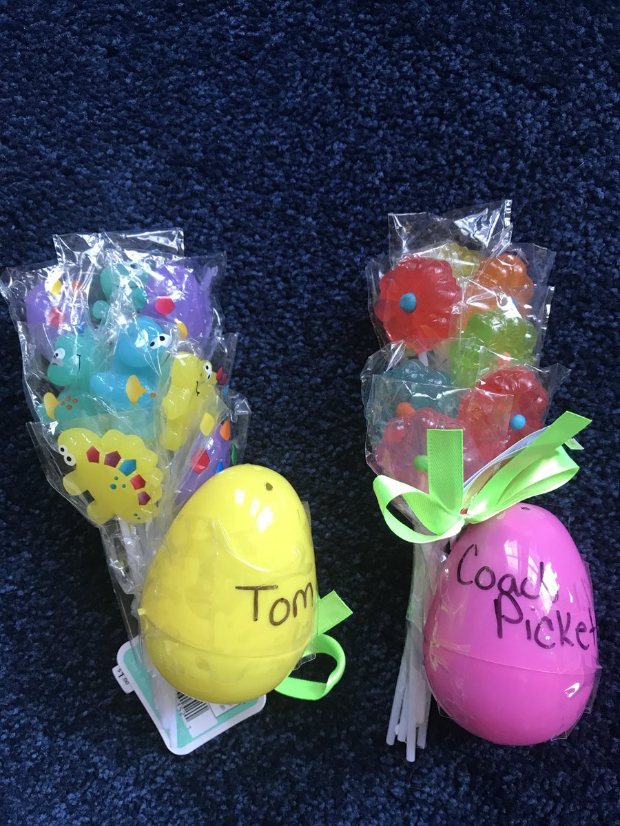 BRHSsoftball17's tweet photo. The Easter bunny stopped by. So awesome. Thanks Gracie,,,you made our day. #softballplayer. #Be the reason #shesthereason https://t.co/9UdcesKPrv